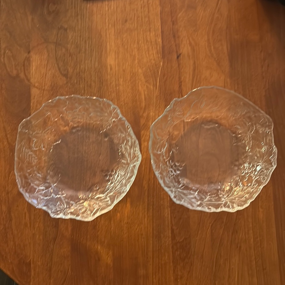 2 Arcoroc Cris D’argues Mallory Bowls, embossed Grapes Vines. 6.5”